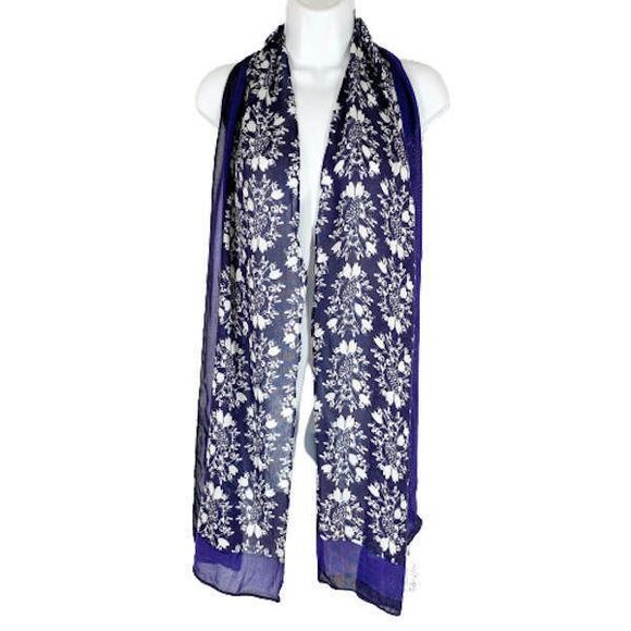 NEW Crown Ivy Scarf Rectangle Navy Blue White Floral Solid Border Gift NWT - Picture 2 of 7